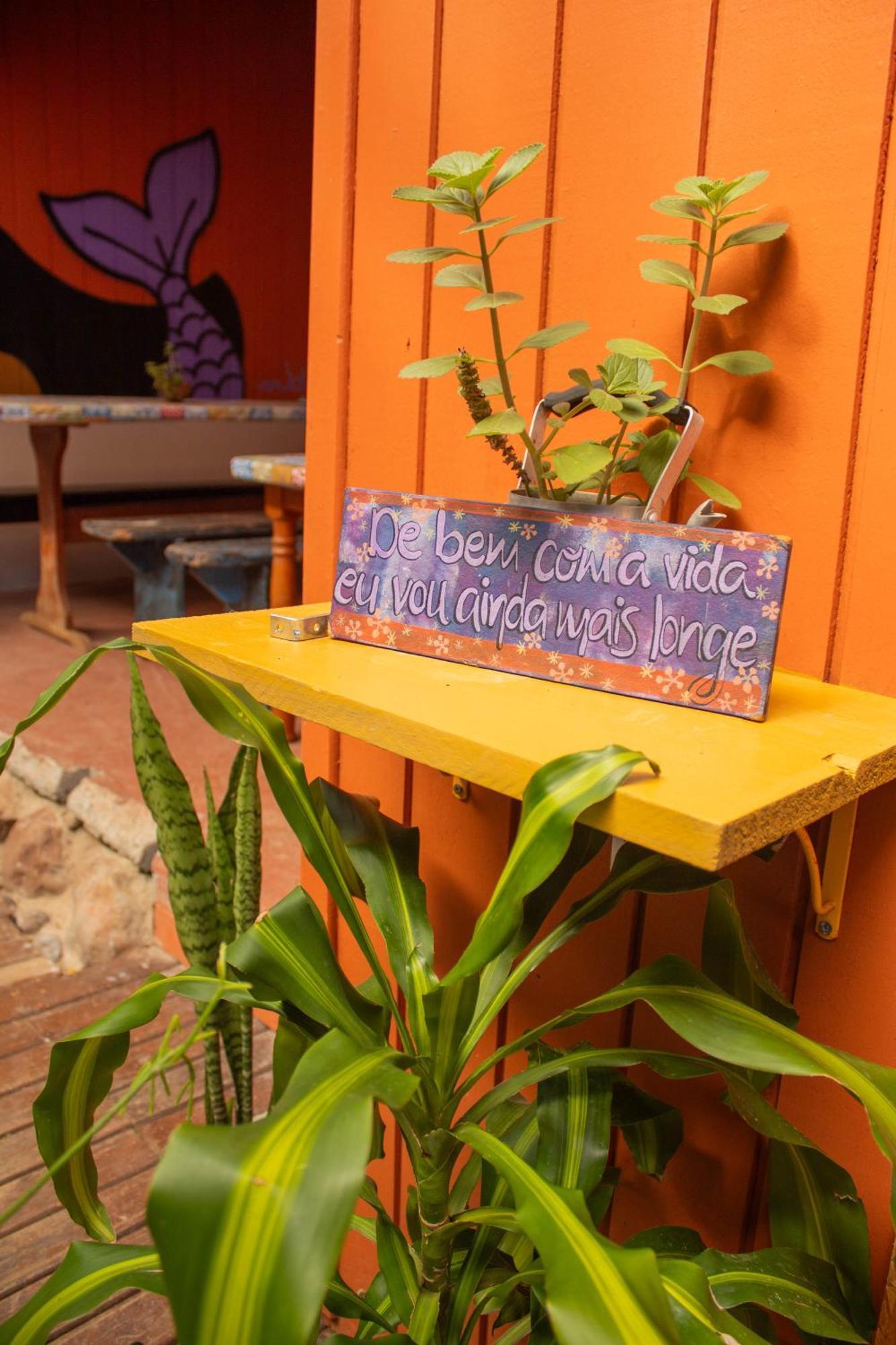 Hostel Antonio Pescador - Centro Da Guarda do Embaú Екстериор снимка
