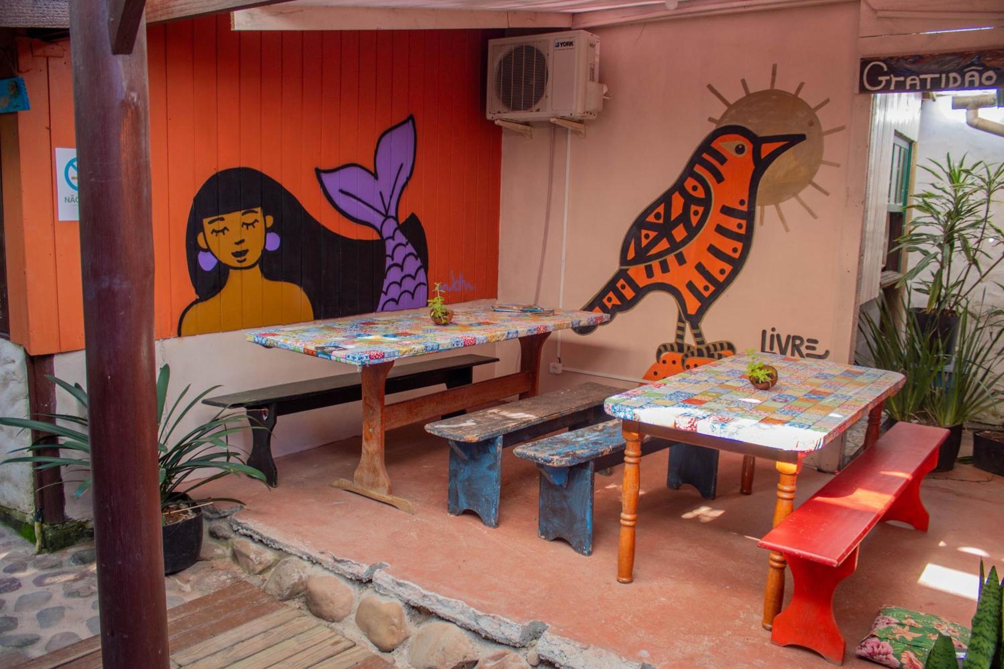 Hostel Antonio Pescador - Centro Da Guarda do Embaú Екстериор снимка