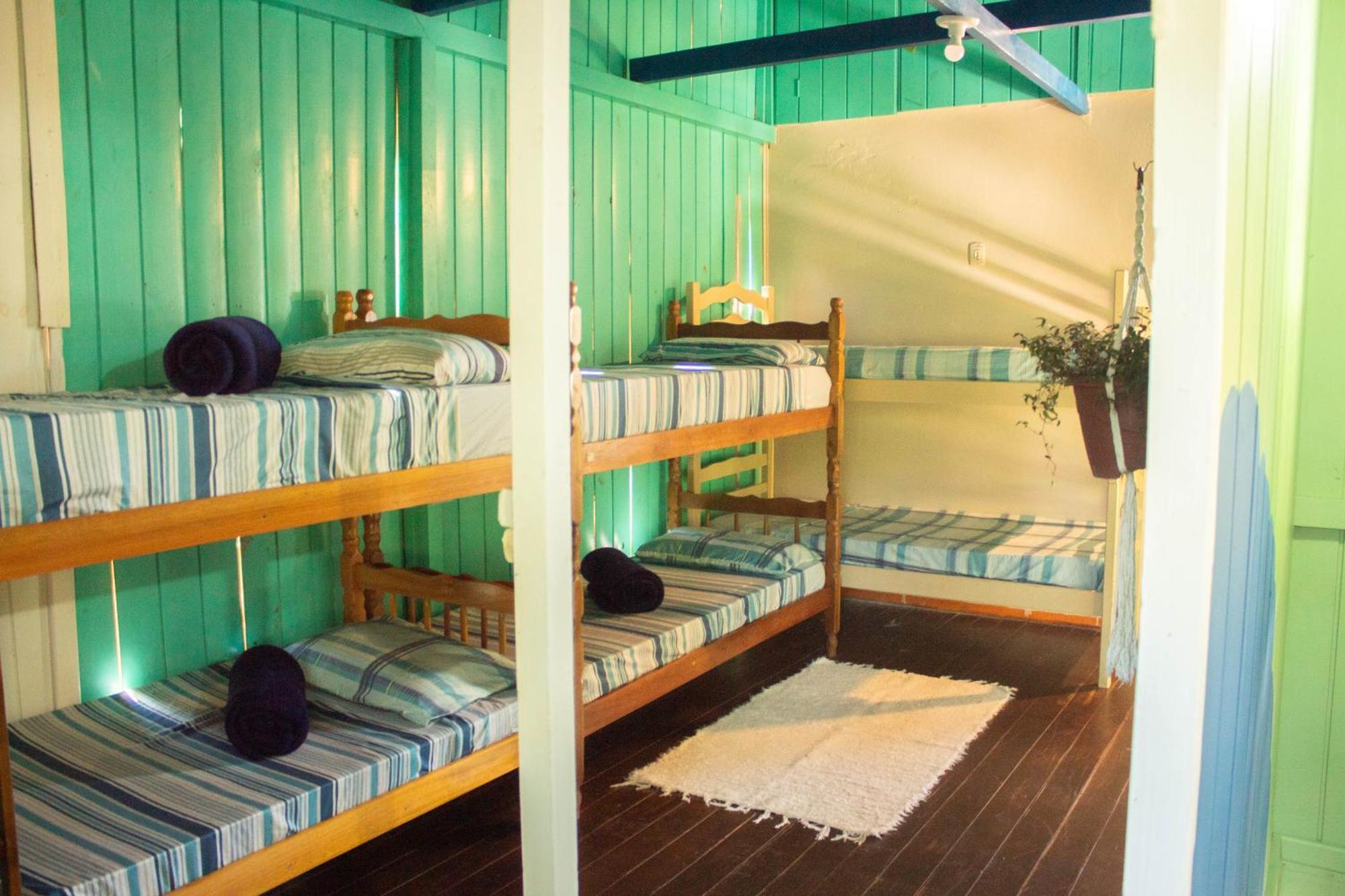 Hostel Antonio Pescador - Centro Da Guarda do Embaú Екстериор снимка